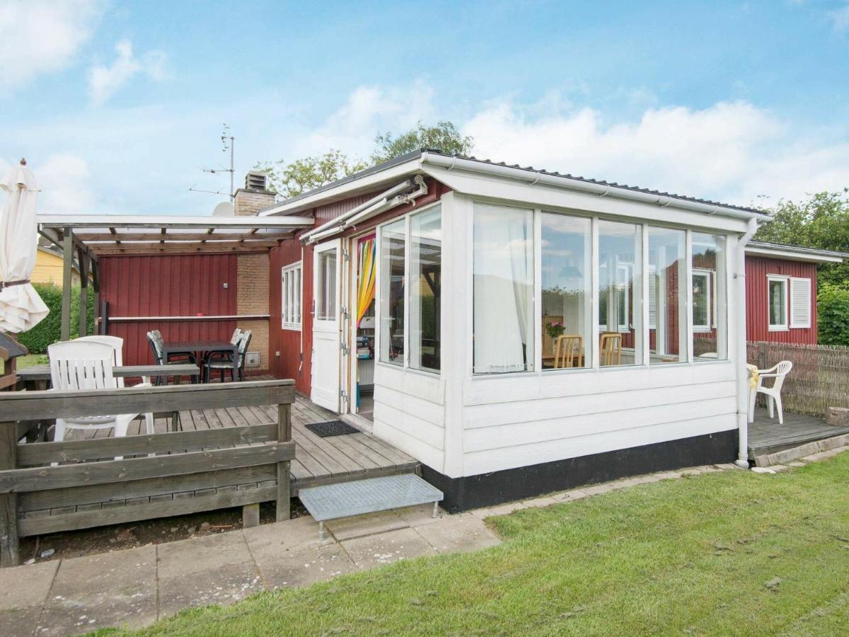4 Person Holiday Home In ハザスレウ エクステリア 写真