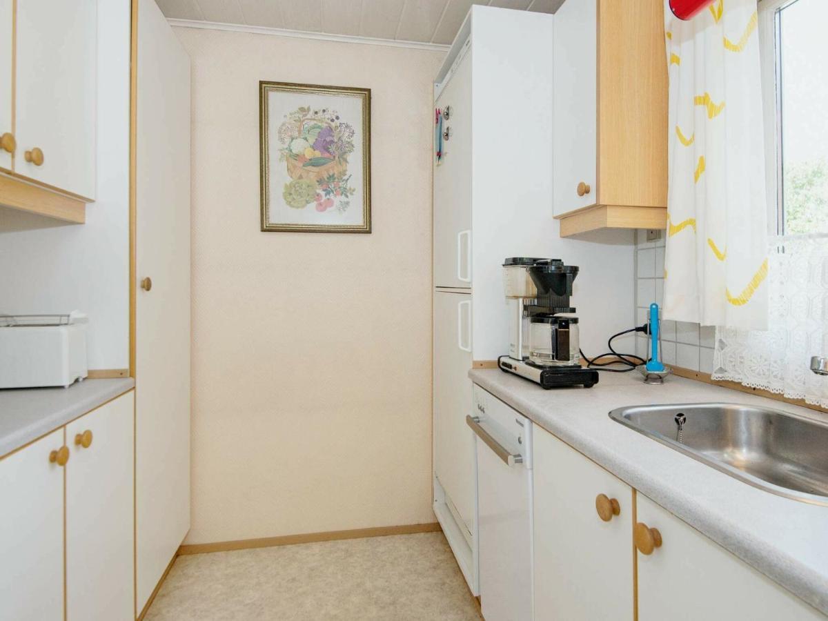 4 Person Holiday Home In ハザスレウ エクステリア 写真