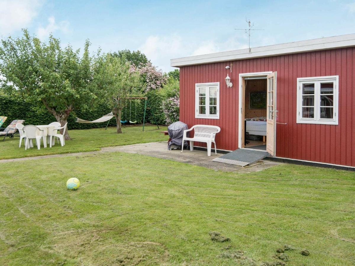 4 Person Holiday Home In ハザスレウ エクステリア 写真