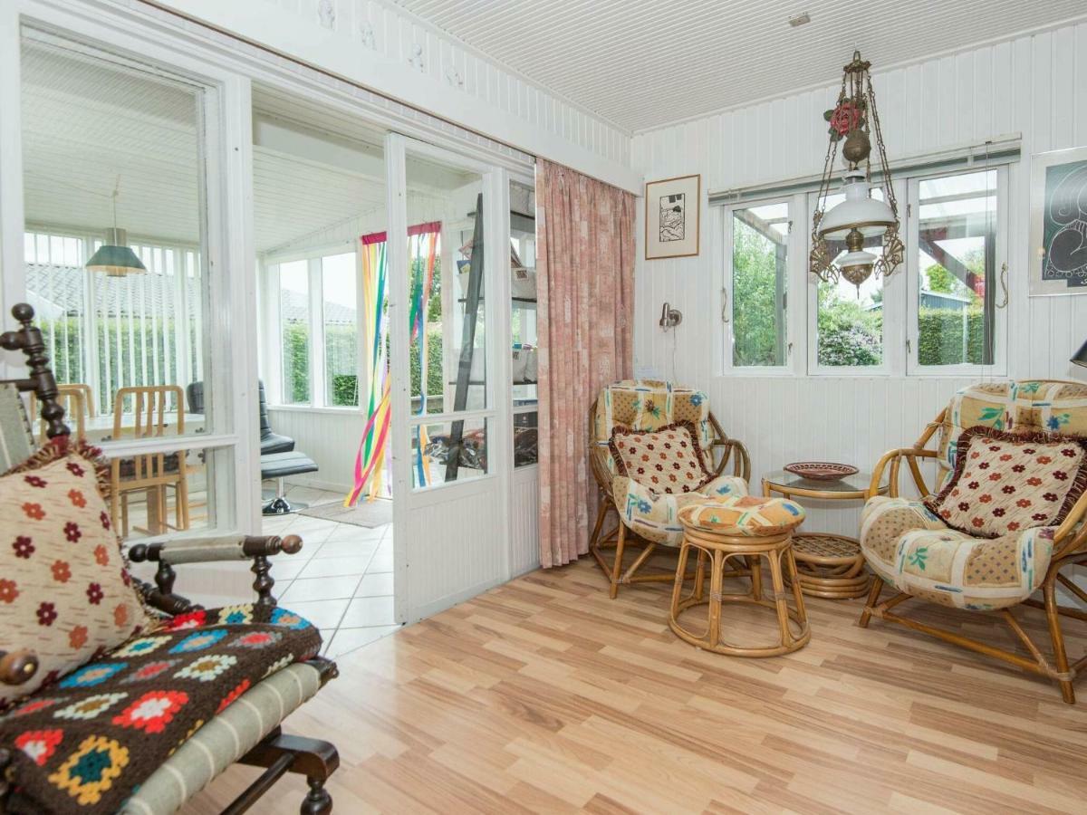 4 Person Holiday Home In ハザスレウ エクステリア 写真