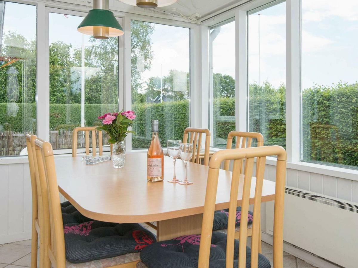 4 Person Holiday Home In ハザスレウ エクステリア 写真